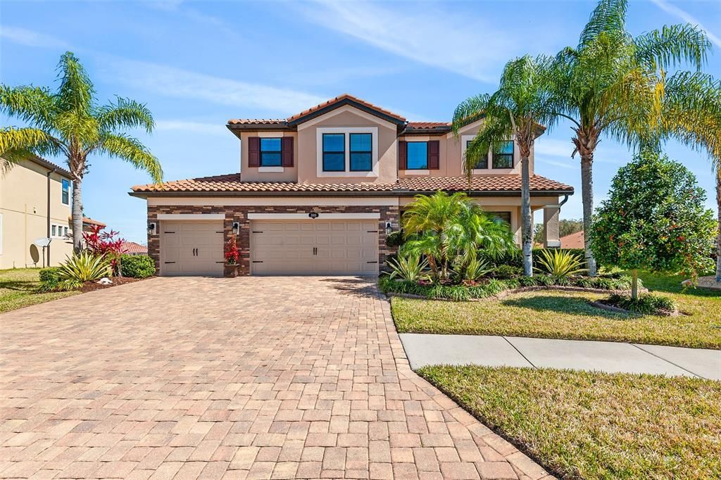 Recently Sold: $685,000 (5 beds, 4 baths, 3750 Square Feet)