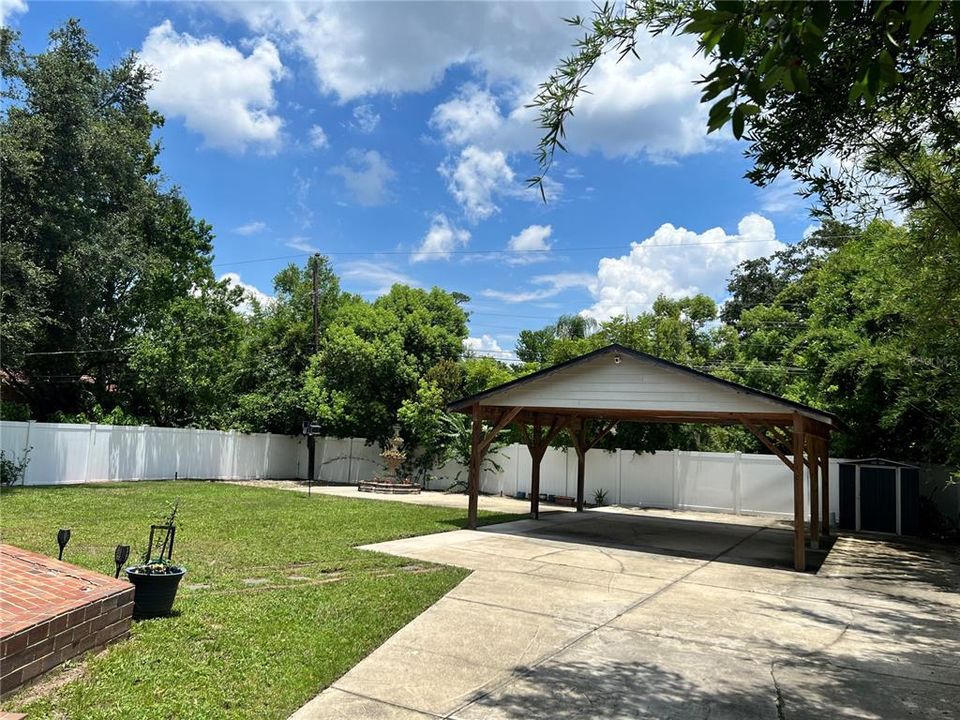 For Sale: $549,000 (3 beds, 2 baths, 1972 Square Feet)