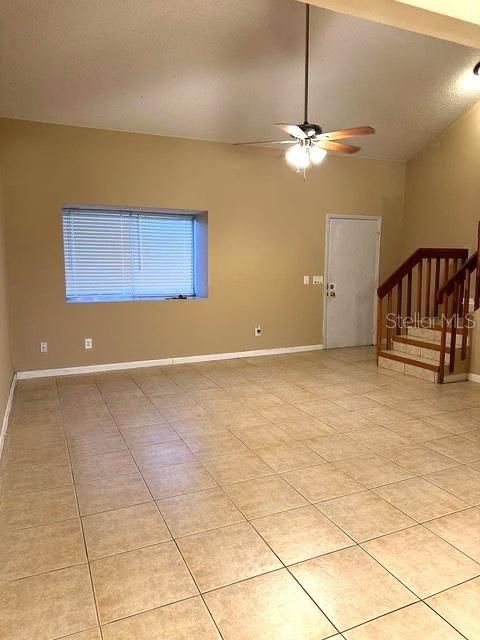 Recently Rented: $1,600 (2 beds, 1 baths, 1140 Square Feet)