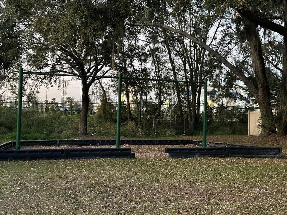 Swing Area