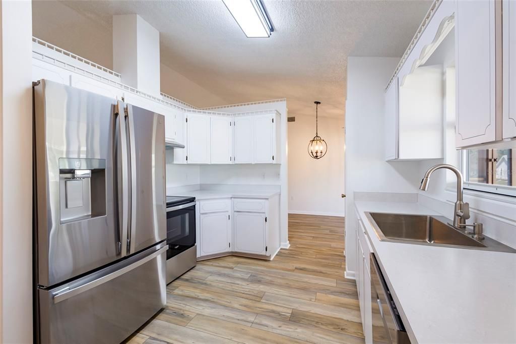 For Rent: $1,800 (2 beds, 2 baths, 1336 Square Feet)