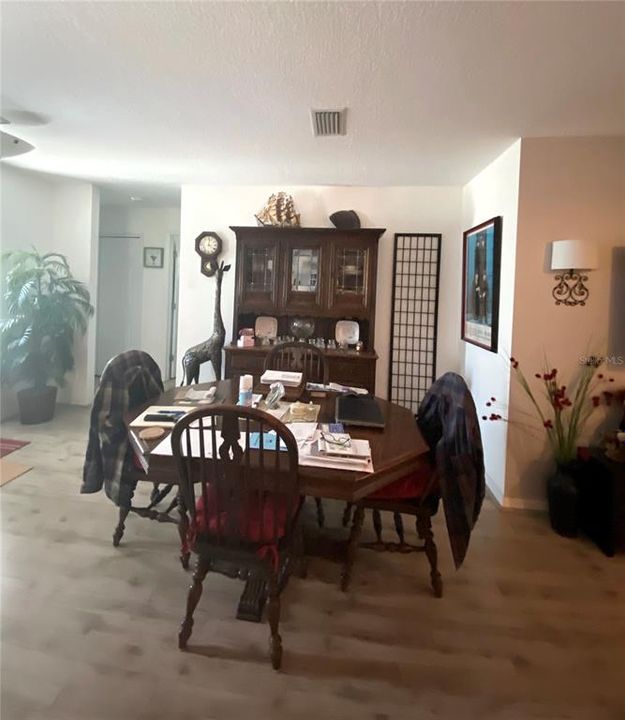 Recently Sold: $389,900 (3 beds, 2 baths, 1546 Square Feet)