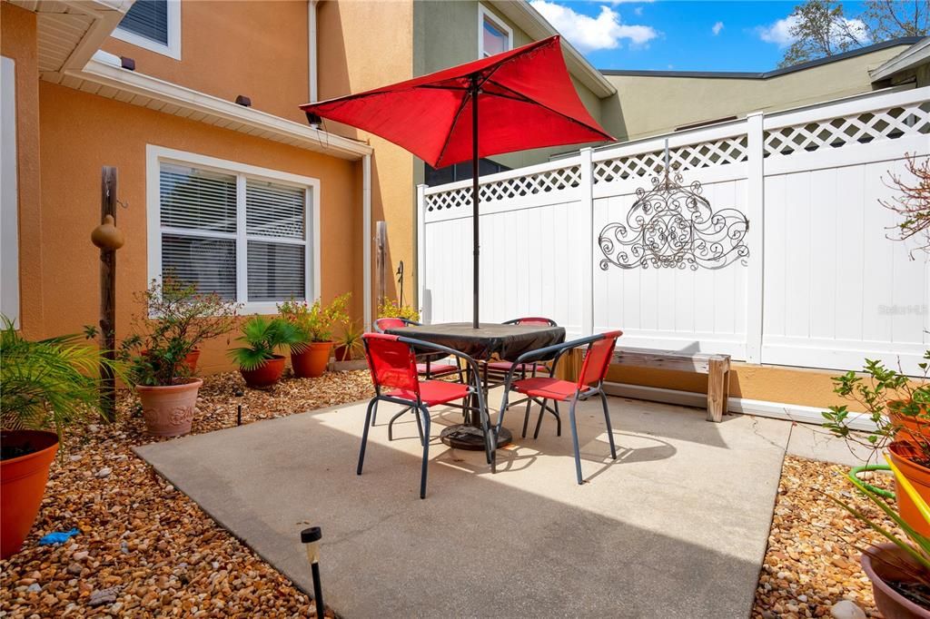 Recently Sold: $356,900 (3 beds, 2 baths, 1637 Square Feet)