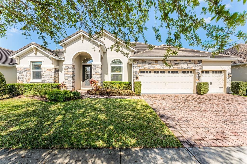 Recently Rented: $3,945 (4 beds, 3 baths, 2516 Square Feet)