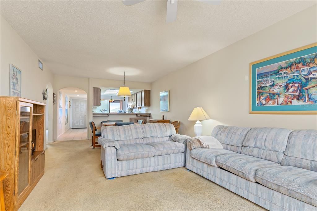 Recently Sold: $219,000 (2 beds, 2 baths, 1282 Square Feet)