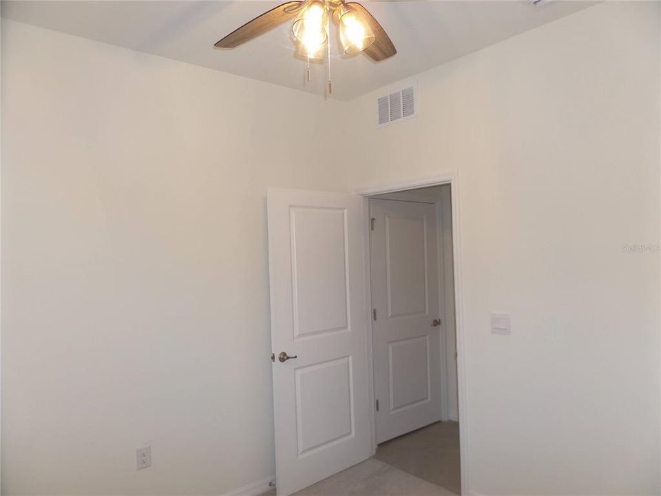 Active With Contract: $1,947 (3 beds, 2 baths, 1402 Square Feet)