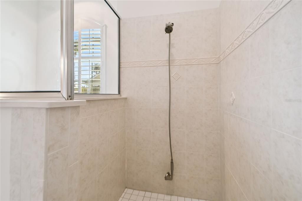 待售: $800,000 (3 贝兹, 2 浴室, 1998 平方英尺)