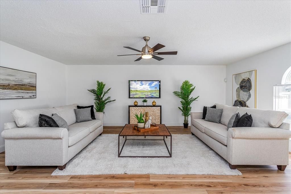 Recently Sold: $475,000 (4 beds, 3 baths, 3012 Square Feet)