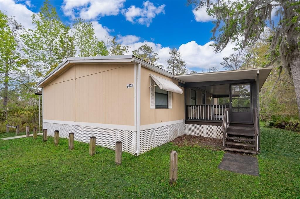 Recently Sold: $279,000 (3 beds, 2 baths, 1456 Square Feet)