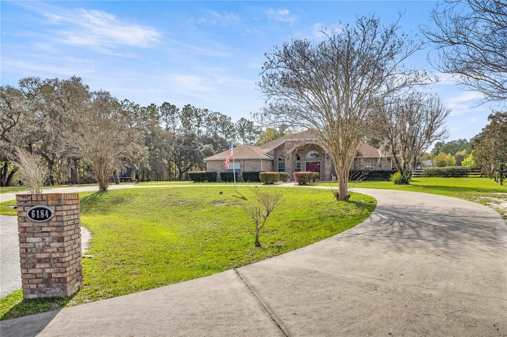 Recently Sold: $510,000 (4 beds, 2 baths, 2557 Square Feet)