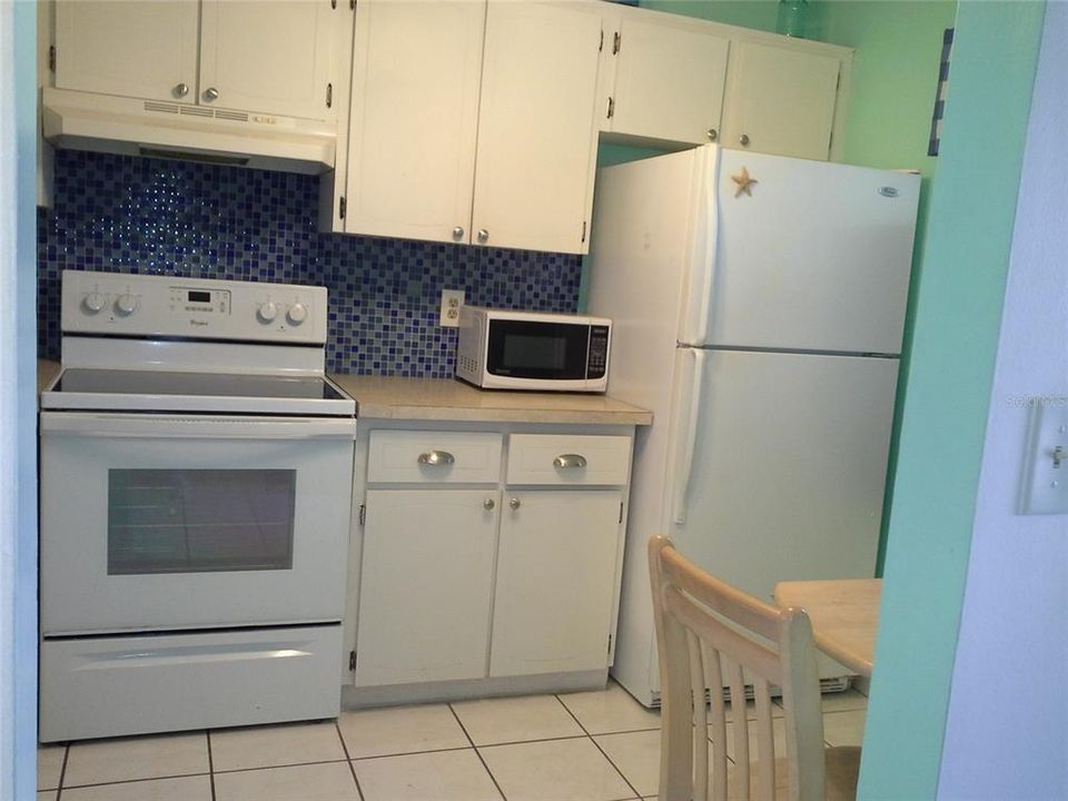 Active With Contract: $115,000 (1 beds, 1 baths, 682 Square Feet)