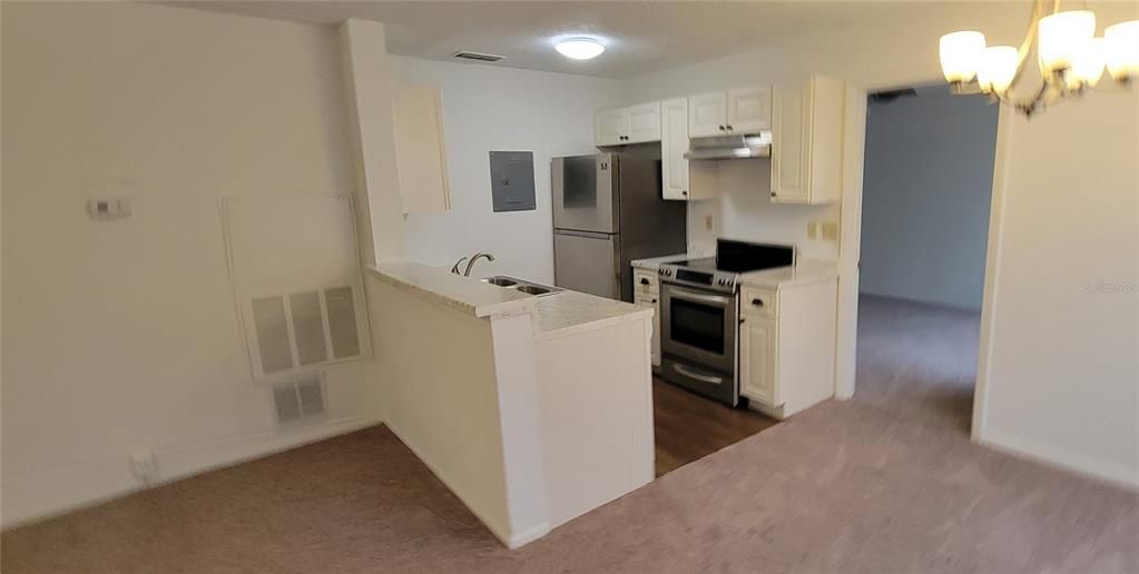 Recently Rented: $1,550 (2 beds, 2 baths, 912 Square Feet)