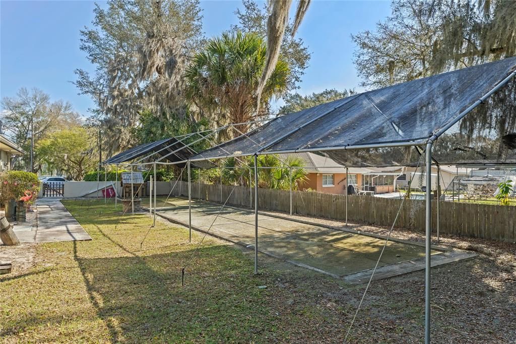 Recently Sold: $349,000 (5 beds, 2 baths, 2325 Square Feet)