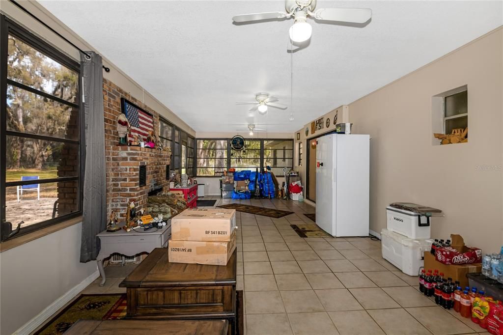 For Sale: $359,000 (3 beds, 2 baths, 1932 Square Feet)