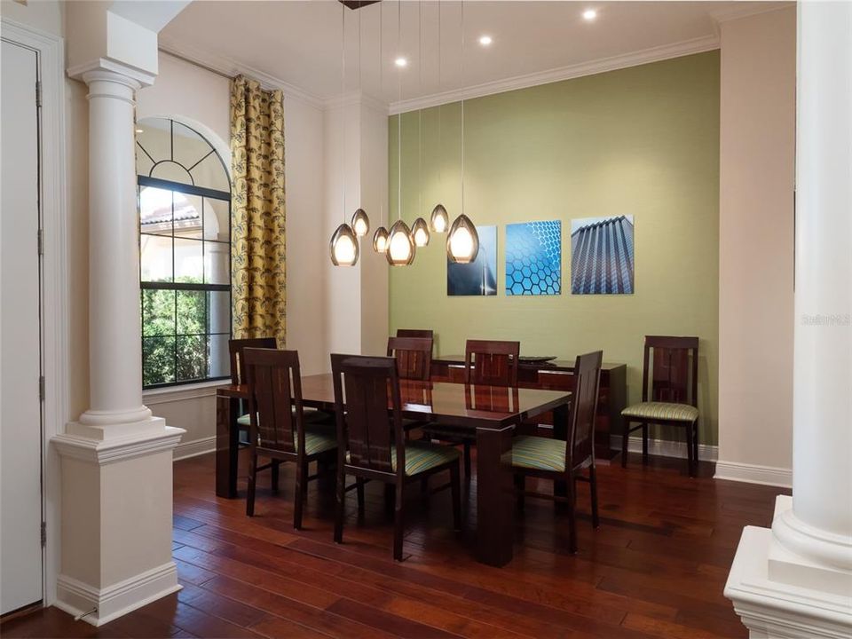 FORMAL DINING ROOM