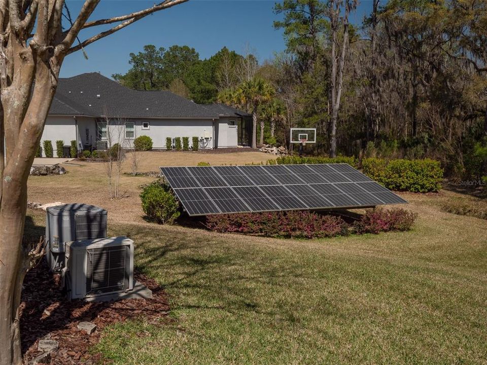 16 PANEL GROUND INSTALLED SOLAR SYSTEM, FEEDS TO TESLA POWERWALLS