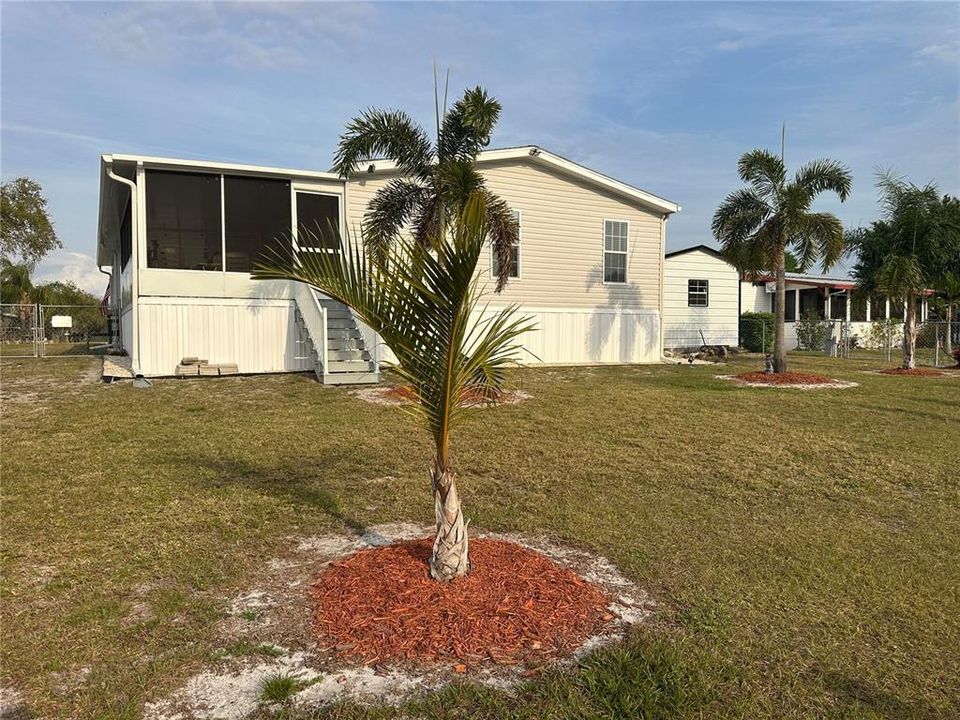 For Sale: $349,900 (3 beds, 2 baths, 1442 Square Feet)