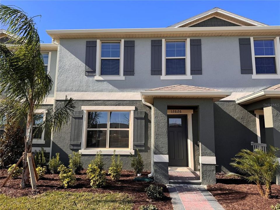 Recently Rented: $2,600 (3 beds, 2 baths, 1568 Square Feet)