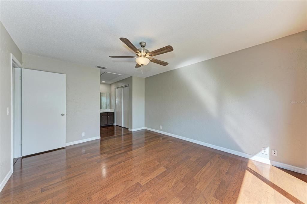 Active With Contract: $179,000 (2 beds, 2 baths, 1152 Square Feet)