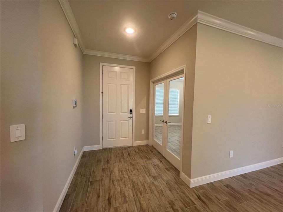 Active With Contract: $2,200 (3 beds, 2 baths, 2068 Square Feet)