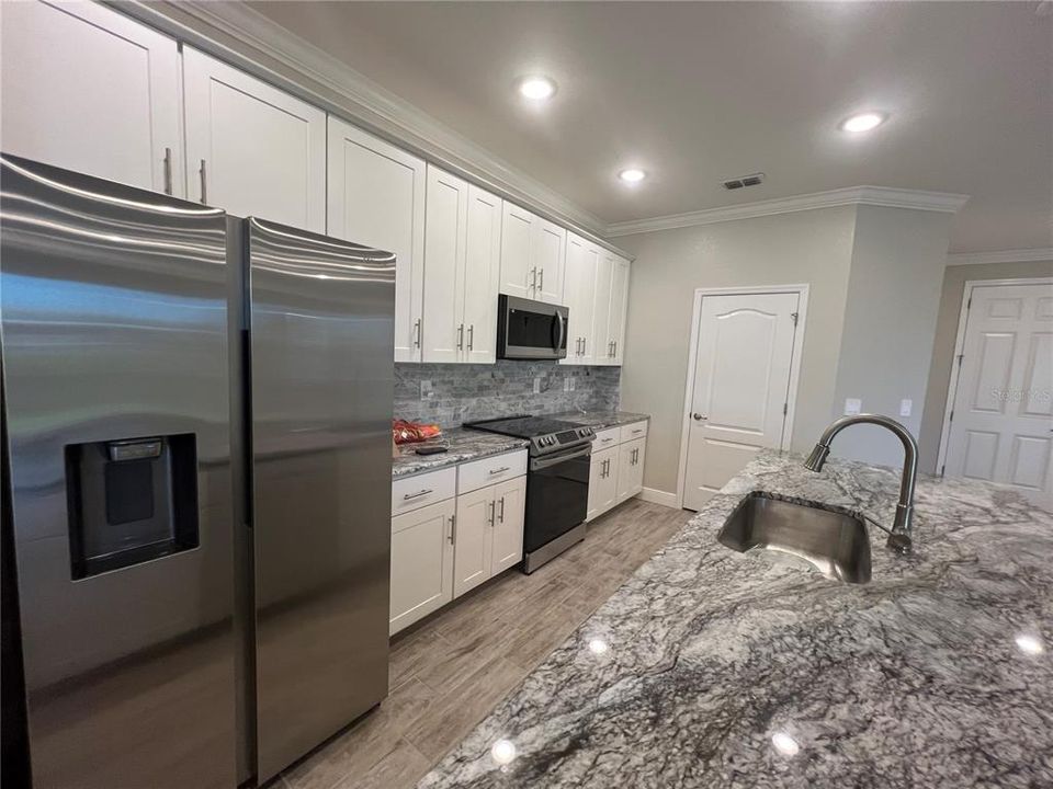 Active With Contract: $2,200 (3 beds, 2 baths, 2068 Square Feet)