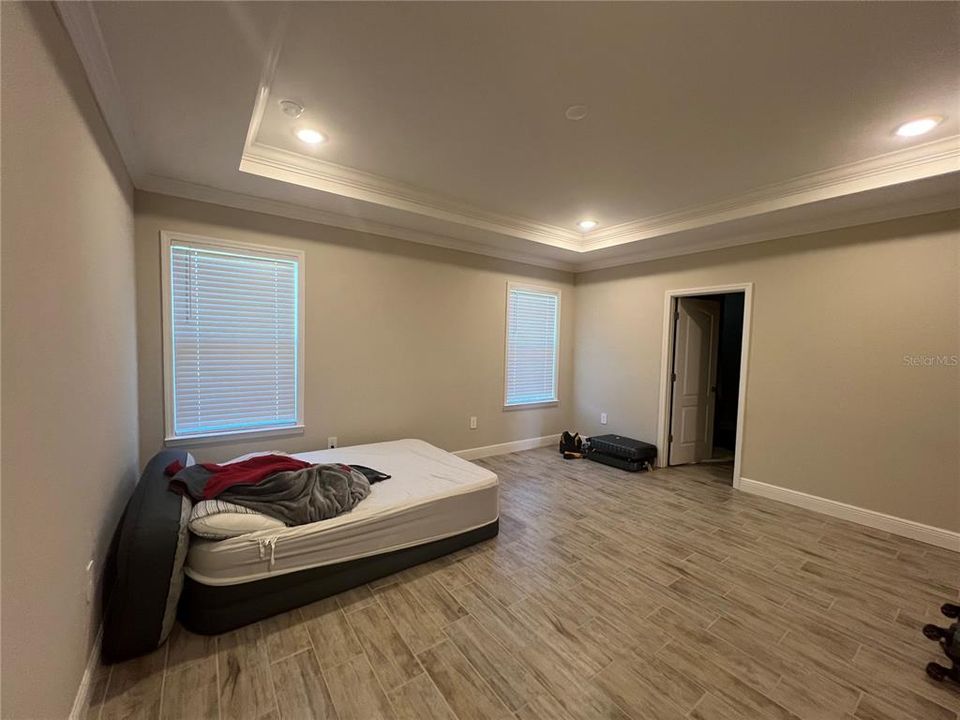 Active With Contract: $2,200 (3 beds, 2 baths, 2068 Square Feet)