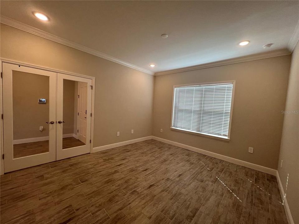 Active With Contract: $2,200 (3 beds, 2 baths, 2068 Square Feet)