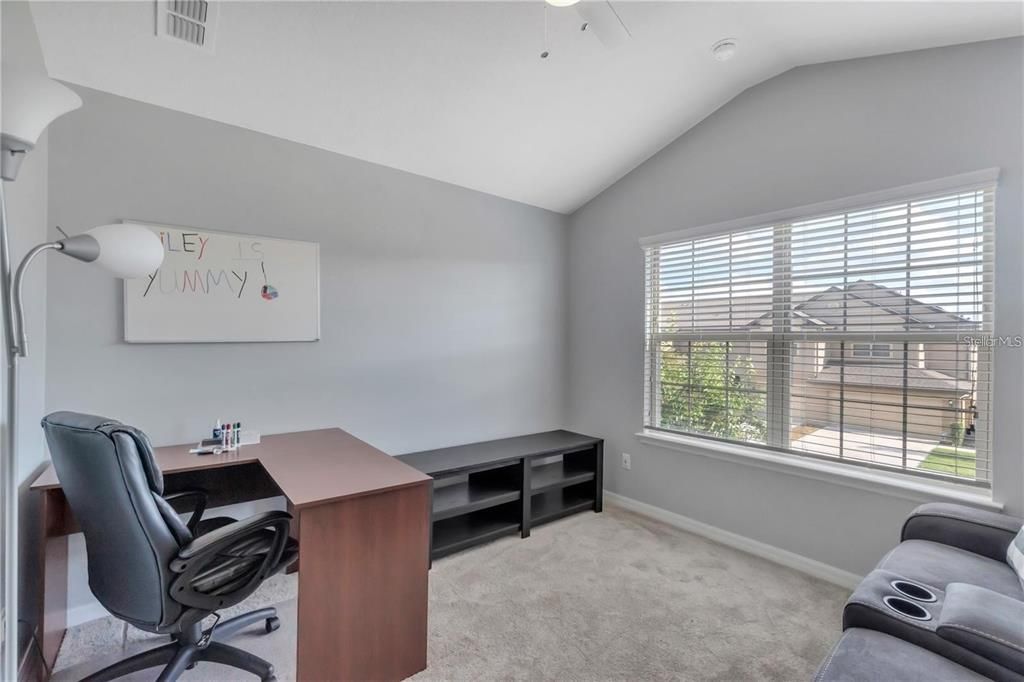 Active With Contract: $2,450 (3 beds, 2 baths, 1563 Square Feet)