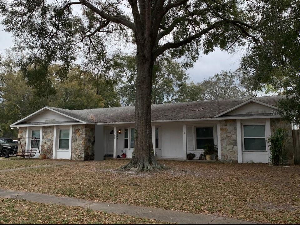 Vendido Recientemente: $350,000 (4 camas, 2 baños, 2492 Pies cuadrados)