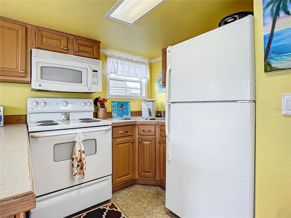 For Sale: $122,500 (1 beds, 1 baths, 376 Square Feet)