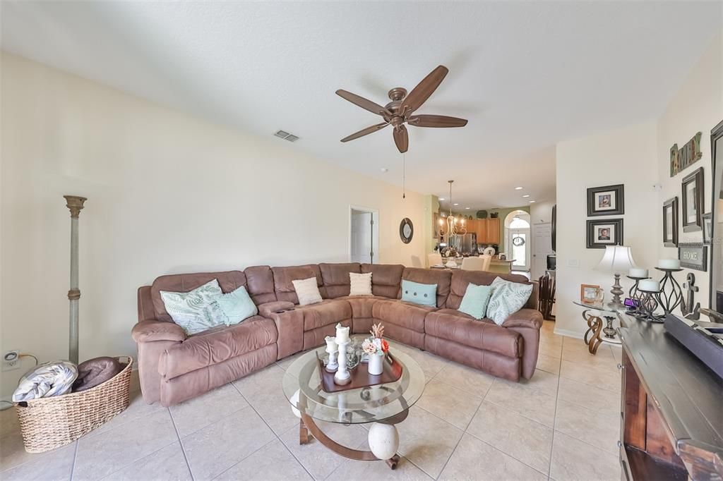Recently Sold: $449,997 (5 beds, 3 baths, 2260 Square Feet)