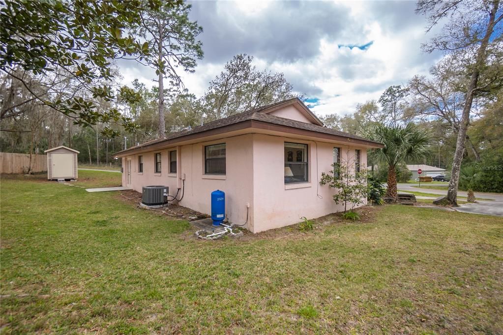 Active With Contract: $200,000 (2 beds, 2 baths, 1128 Square Feet)