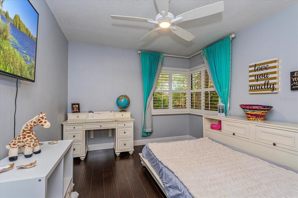 For Sale: $405,000 (3 beds, 2 baths, 1460 Square Feet)