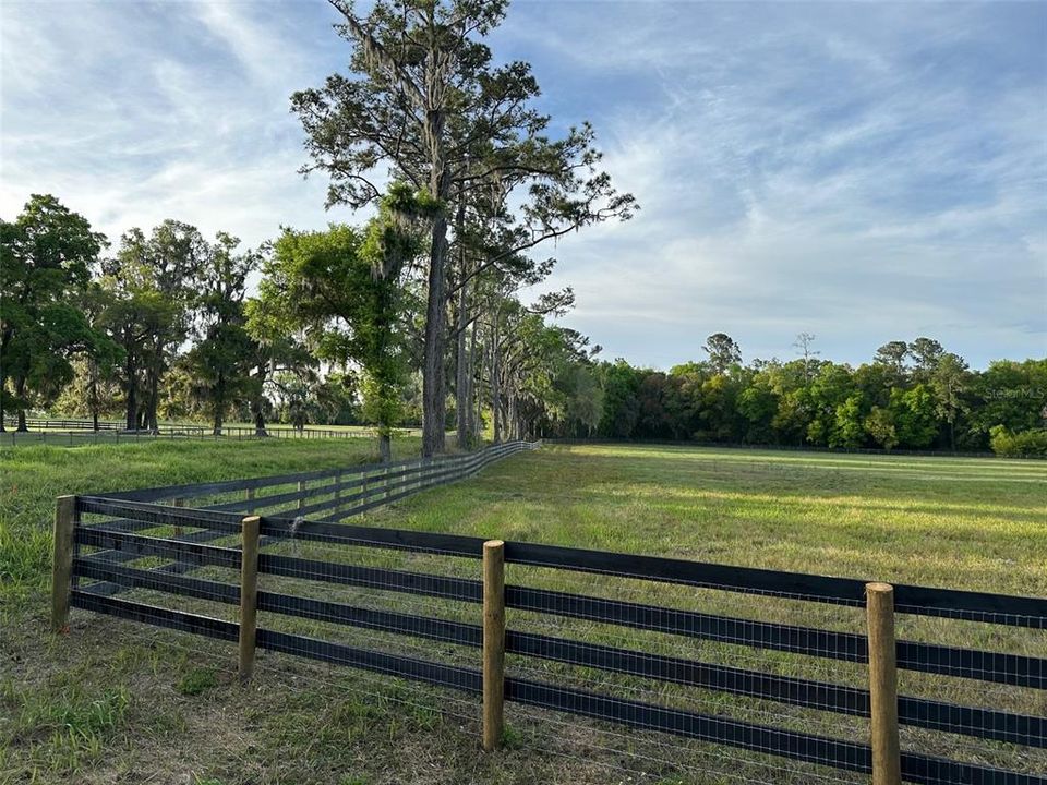 For Sale: $850,000 (28.55 acres)