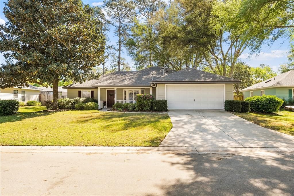 Recently Sold: $359,900 (3 beds, 2 baths, 1558 Square Feet)