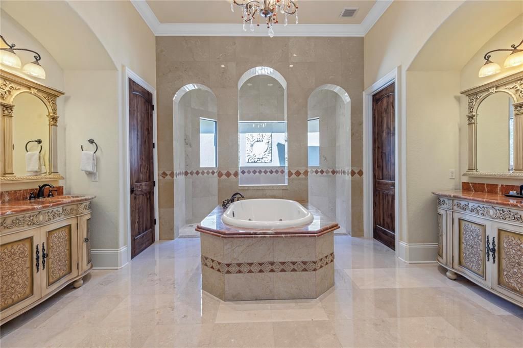 待售: $2,100,000 (4 贝兹, 4 浴室, 5468 平方英尺)