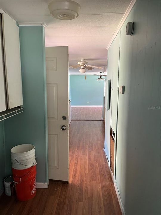 Recently Rented: $1,100 (2 beds, 2 baths, 896 Square Feet)