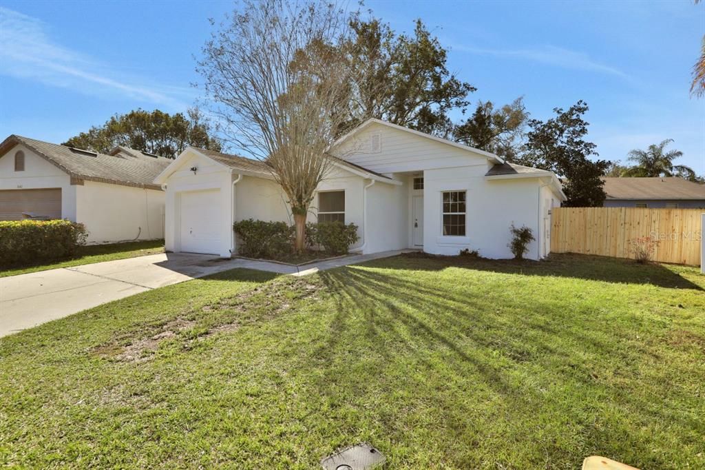 Active With Contract: $299,999 (3 beds, 2 baths, 1232 Square Feet)