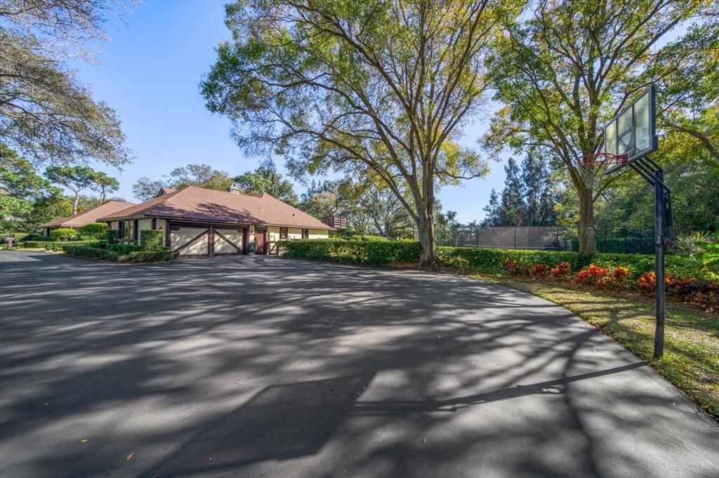 Recently Sold: $1,799,000 (5 beds, 4 baths, 4964 Square Feet)