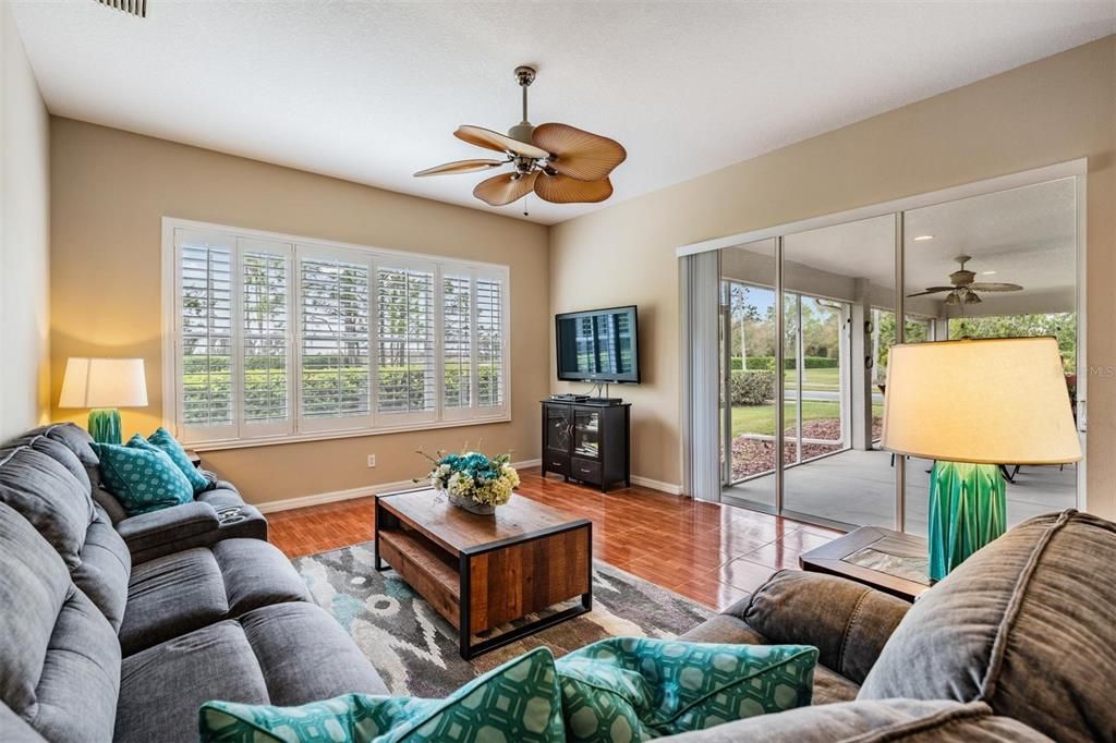Family room with direct access to covered lanai
