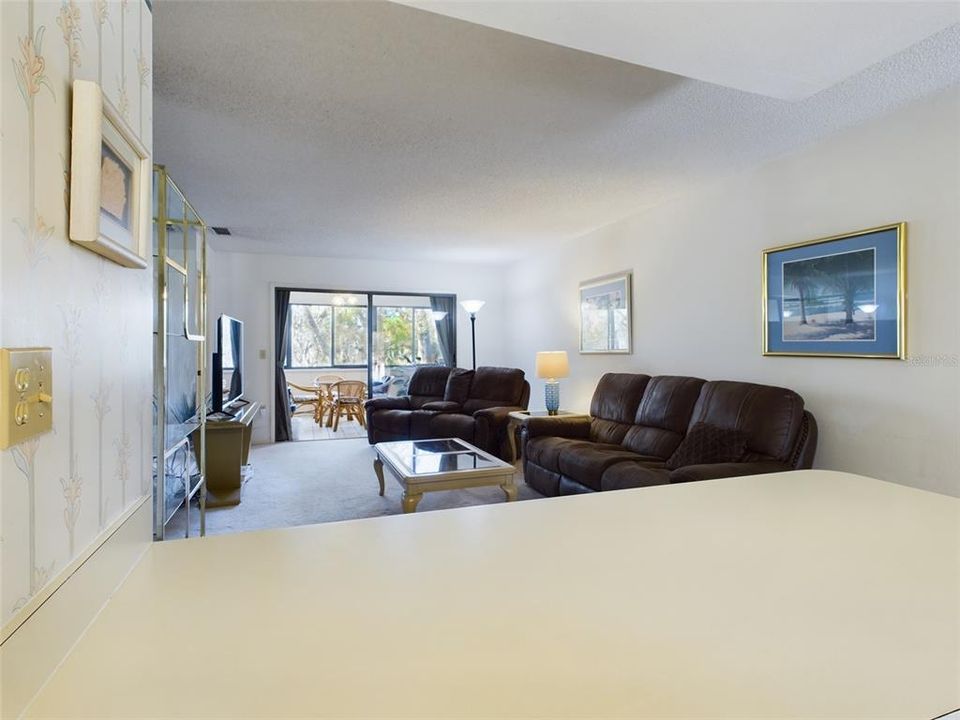 Recently Sold: $155,000 (2 beds, 2 baths, 945 Square Feet)