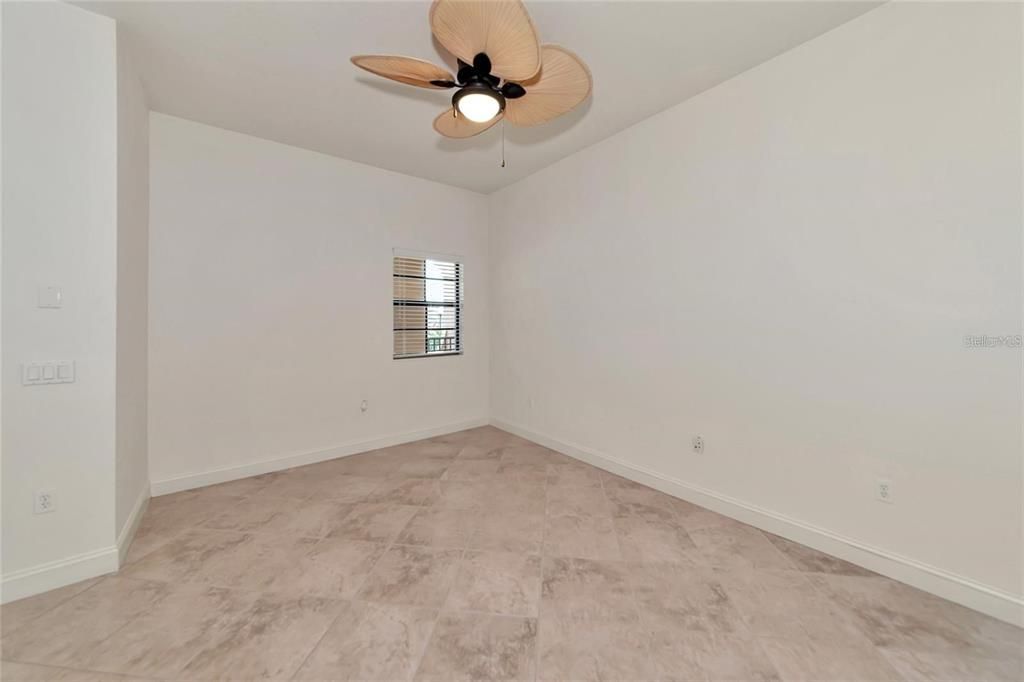 For Sale: $409,000 (2 beds, 2 baths, 1762 Square Feet)