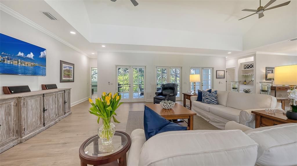 Active With Contract: $1,195,000 (3 beds, 3 baths, 2573 Square Feet)