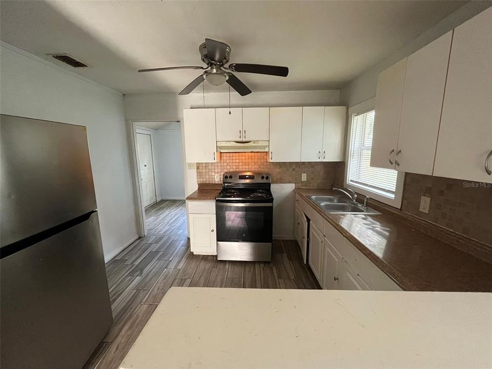 Recently Sold: $195,000 (2 beds, 1 baths, 720 Square Feet)