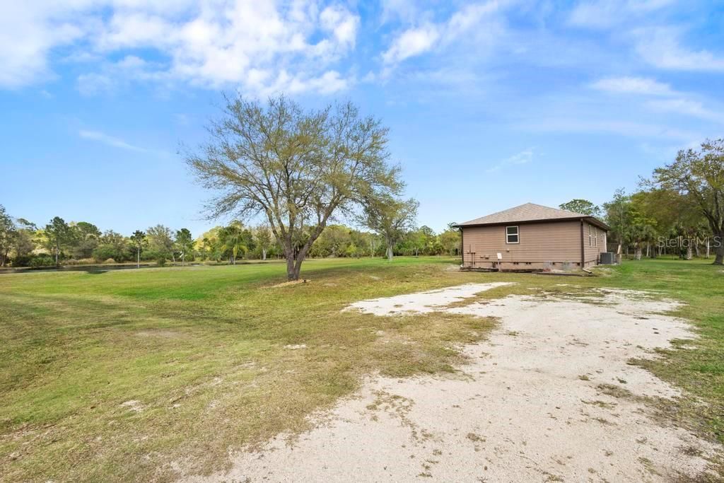 Recently Sold: $549,000 (3 beds, 2 baths, 1456 Square Feet)