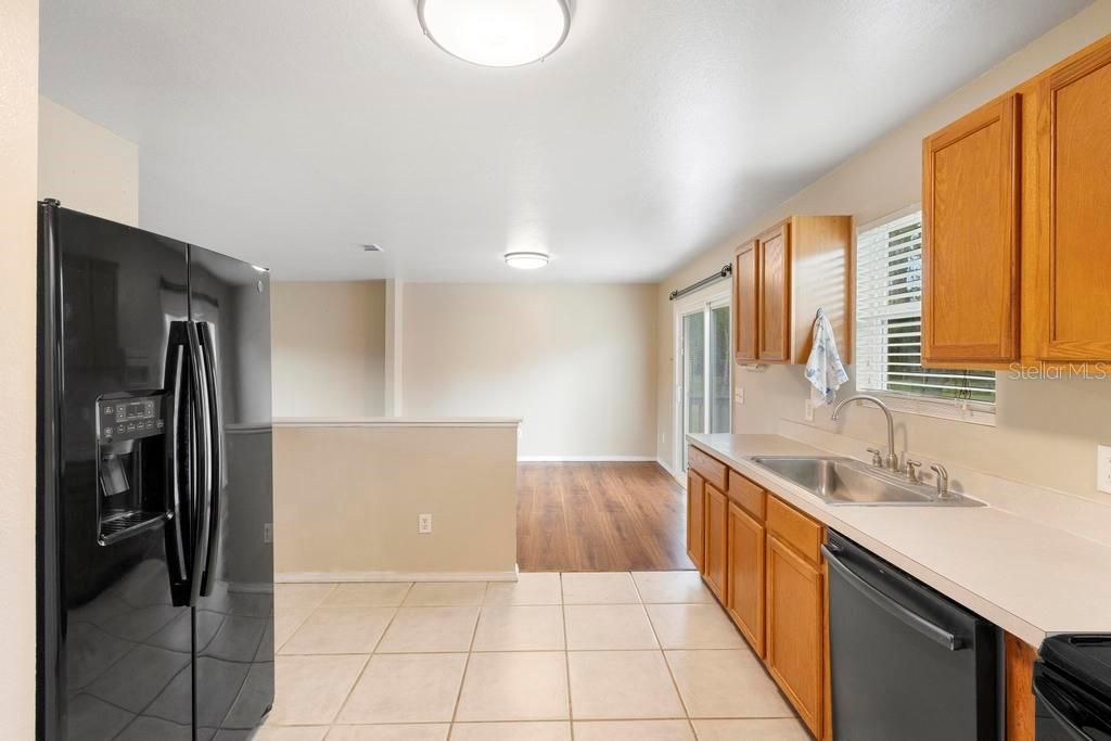 Recently Sold: $549,000 (3 beds, 2 baths, 1456 Square Feet)