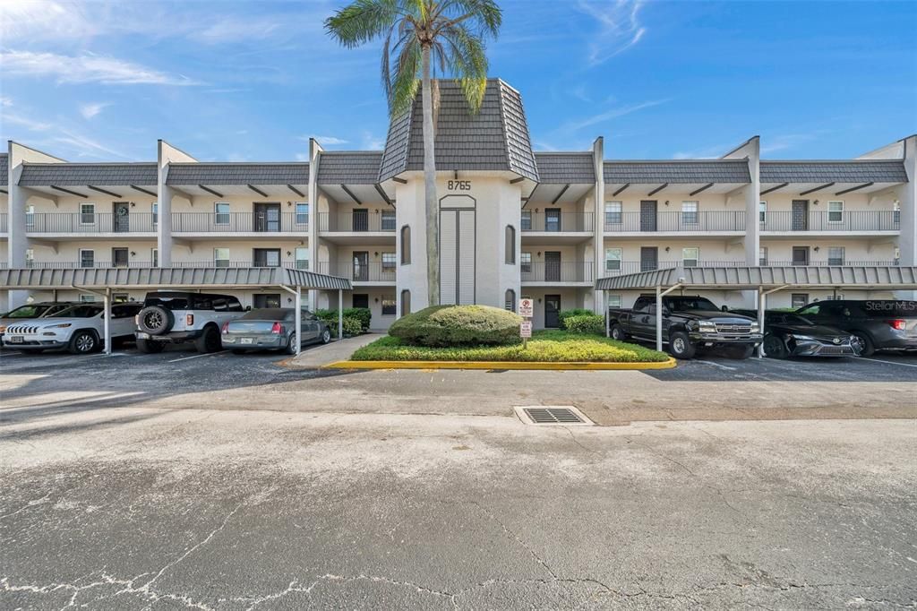 Recently Sold: $235,000 (2 beds, 2 baths, 1075 Square Feet)