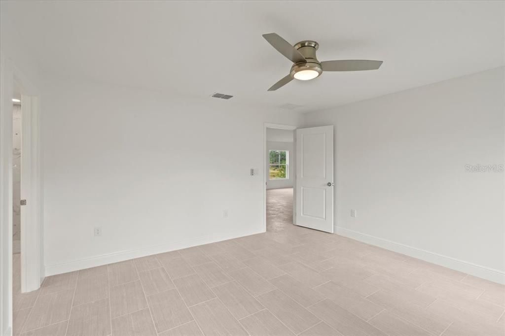 Active With Contract: $329,995 (3 beds, 2 baths, 1631 Square Feet)