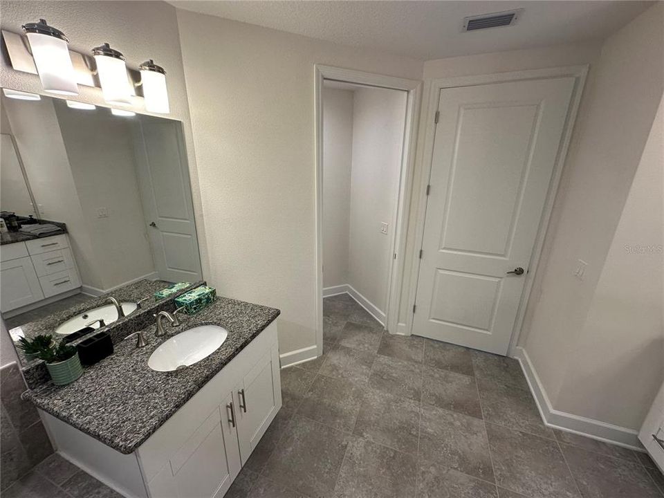 For Rent: $3,000 (2 beds, 2 baths, 1650 Square Feet)