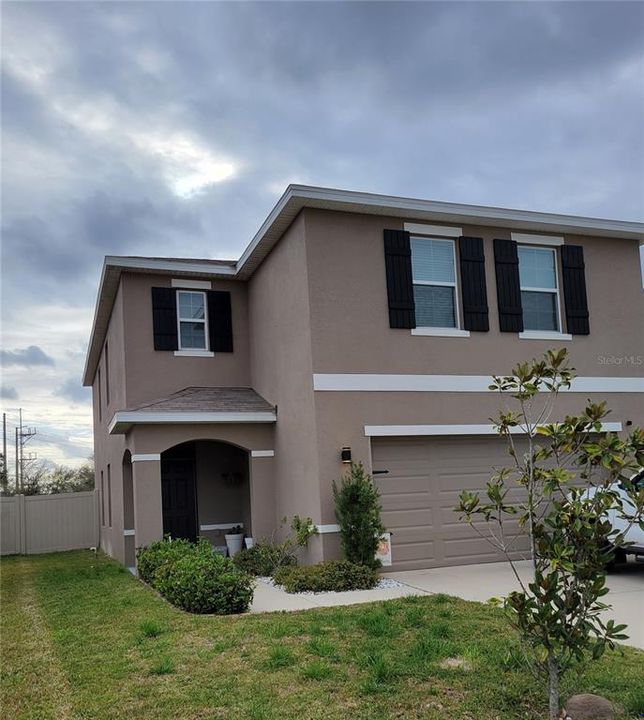 For Sale: $358,900 (4 beds, 2 baths, 2268 Square Feet)